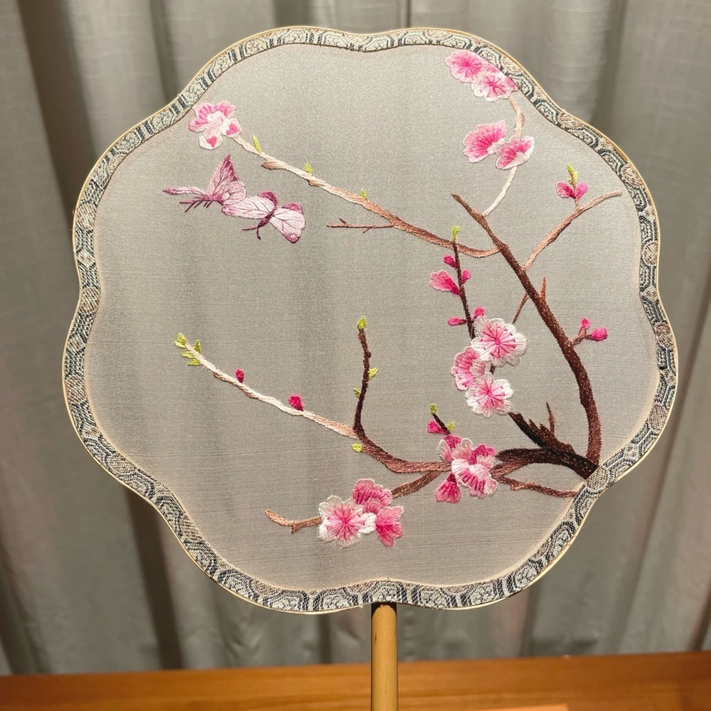 Handsewn Suzhou Embroidery Double Sided Hand Fan Cherry Blossom Butterfly Bamboo - Picture 4 of 16
